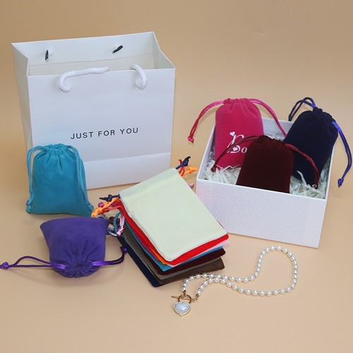 Velvet jewellery pouch small - jewellery,