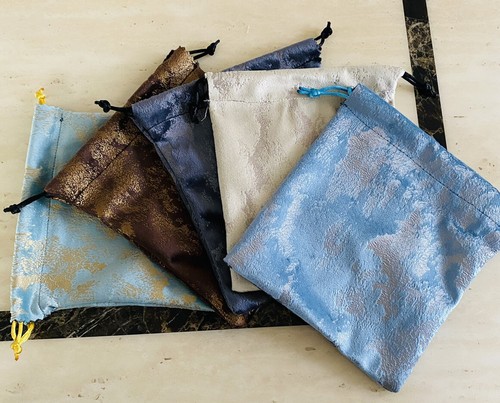 Embossed velvet drawstring - embossed,